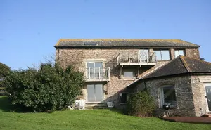 2 bedroom property in South Huish