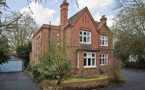 5 bedroom property in Datchet