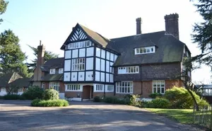 10 bedroom property in Totteridge Common