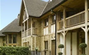7 bedroom property in Newlands Avenue, Radlett