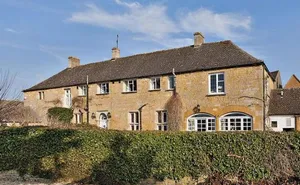 4 bedroom property in High Street, Bourton-on-the-Water, Cheltenham, Gloucestershire