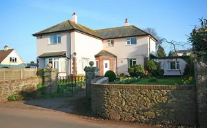 6 bedroom property in Stoke Gabriel
