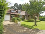 4 bedroom property in Wisborough Green