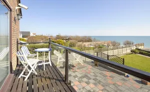4 bedroom property in Aldwick Avenue, Aldwick, West Sussex, PO21