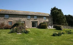2 bedroom property in South Huish