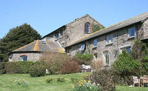 2 bedroom property in South Huish