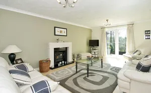 4 bedroom property in Davies Close, Marlborough, Wiltshire, SN8