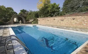 7 bedroom property in The Ridgeway, Cuffley