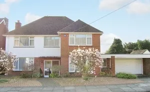 5 bedroom property in South Rise, Llanishen, Cardiff