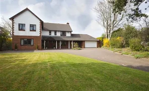 5 bedroom property in Lisvane, Cardiff