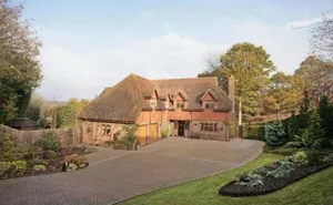 5 bedroom property in Hunters View, Newick, East Sussex