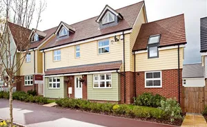 5 bedroom property in Redhouse Park