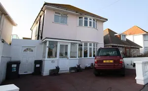 3 bedroom property in Stevenson Road, BH6