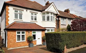 4 bedroom property in Bury Road, Epping, Essex, CM16 5ET