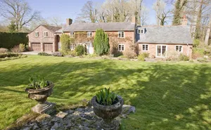 5 bedroom property in Chirton, Devizes, Wiltshire, SN10
