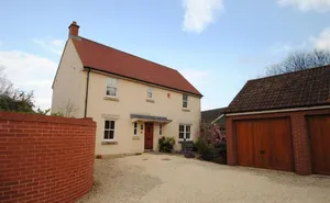 4 bedroom property in Rode, near Bath