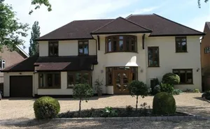 6 bedroom property in Arkley Drive, Arkley