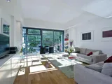 Roding Mews, London, E1W