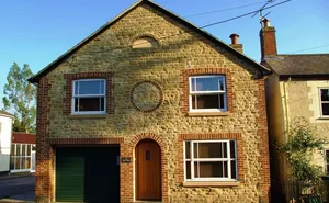 4 bedroom property in Long Crendon, Buckinghamshire