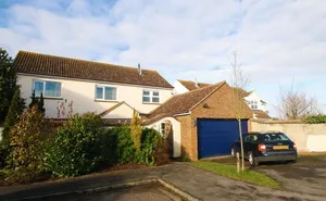 5 bedroom property in Haddenham, Buckinghamshire