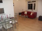 A beautiful looking one bedroom ground floor beautifully furnished flat in Hatch End. Only minutes walk to the station, 