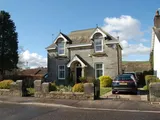 Neilston Road, Uplawmoor
