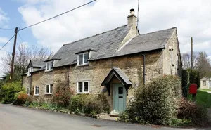3 bedroom property in Harnham Lane, Withington, Cheltenham, Gloucestershire, GL54