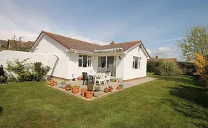 3 bedroom property in Thurlestone