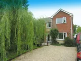 A detached family home set in a good sized plot and in the popular area of Pamber Heath.