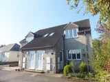 A well proportioned 2 double bedroom apartment within great access to local amenities. Garage, parking and communal gard