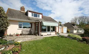 6 bedroom property in Newton Ferrers