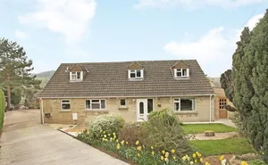 4 bedroom property in Kingscourt Lane, Kingscourt, Stroud, Glos, GL5