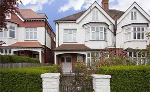 6 bedroom property in Becmead Avenue, Streatham Hill, London, SW16