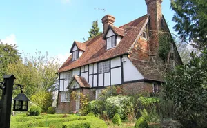 4 bedroom property in Speldhurst Hill, Speldhurst, Kent, TN3