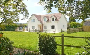 5 bedroom property in Churston Ferrers