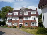 HAMPSTEAD GDN SUBURB N2
