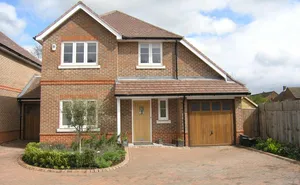 4 bedroom property in Farmers Place, Bucks, SL9