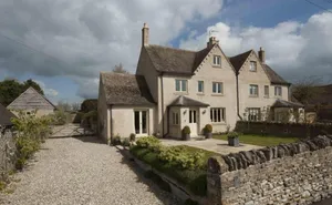 3 bedroom property in The Approach, Aldsworth, Cheltenham, Gloucestershire