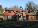 HASLEMERE superbly appointed modern family home
