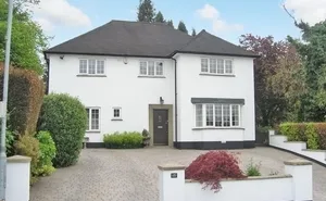 4 bedroom property in The Rise, Llanishen, Cardiff