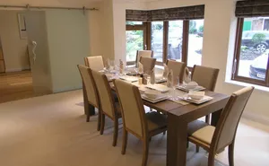 5 bedroom property in Arkley Drive, EN5
