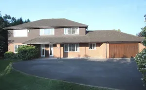 5 bedroom property in Calcot,Berkshire