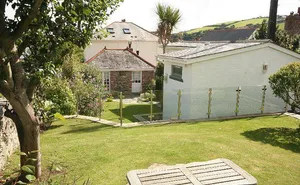 3 bedroom property in Salcombe Town