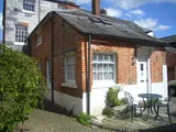 Bell Court, Hampshire, SO51