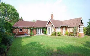 3 bedroom property in Twyford, Winchester, Hampshire, SO21