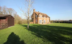 4 bedroom property in South Drive, Ossemsley, Hampshire, BH25
