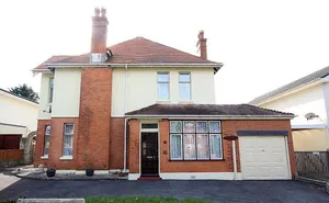 6 bedroom property in Hermitage, BH6