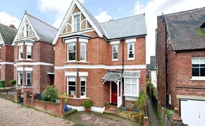 4 bedroom property in Arundel Road, Tunbridge Wells, Kent, TN1