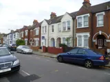 Well presented three bedroom 1st floor victorian conversion apartment