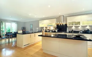 6 bedroom property in Ashley Rise, Walton-On-Thames, KT12